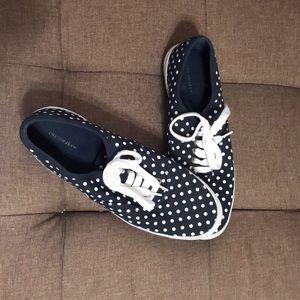 City Sneaks size 7 shoes